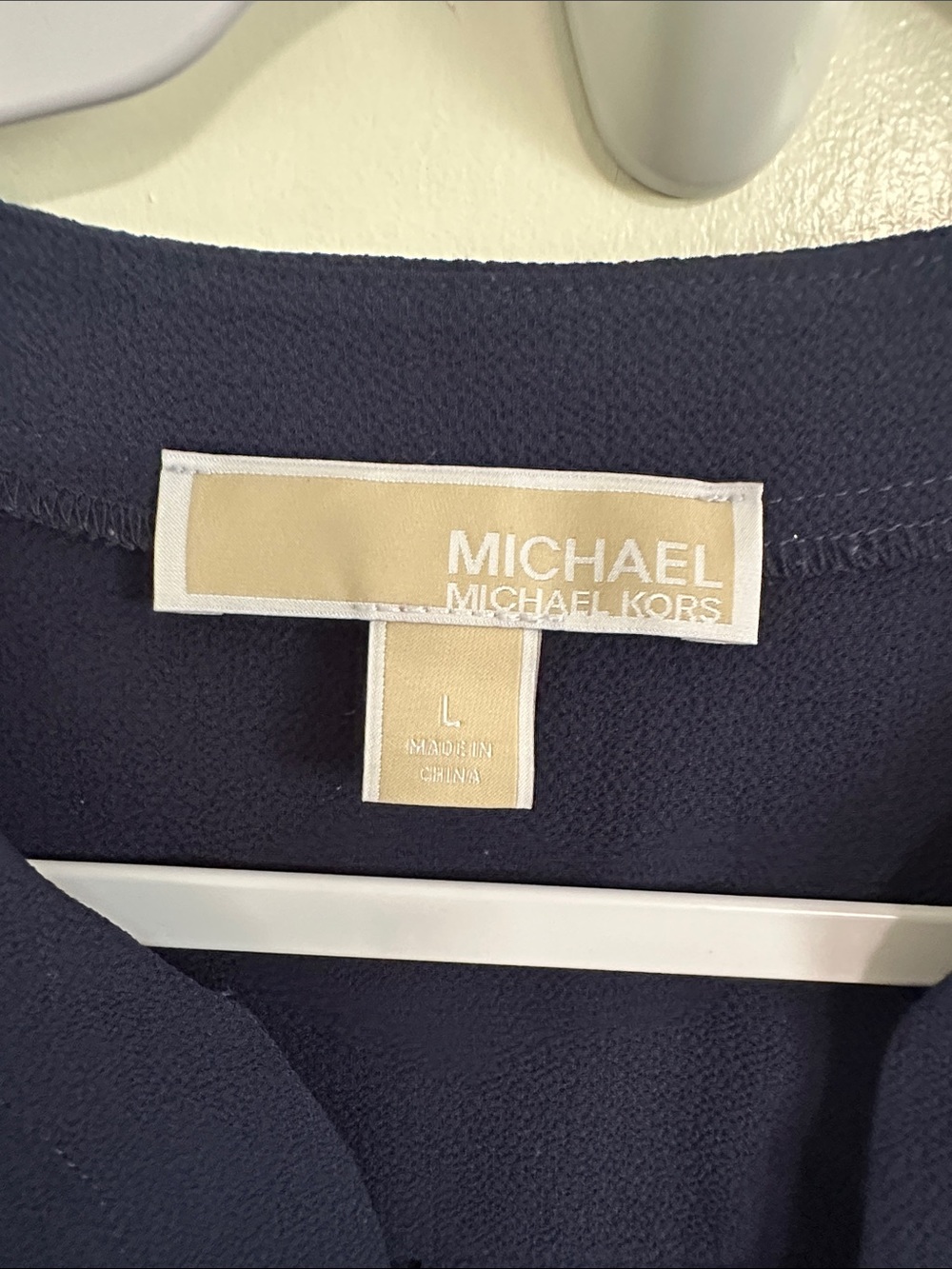 Michael Kors Navy V-Notch Tie-Sleeve Tunic Blouse size large - Picture 2 of 6
